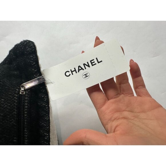 Chanel CC Reversible Throw Pillows in Black/Beige - Picture 5 of 6